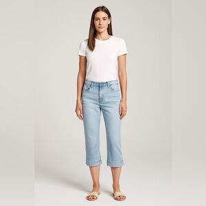 GAP Light Wash Capri Jeans Size 14 Kids